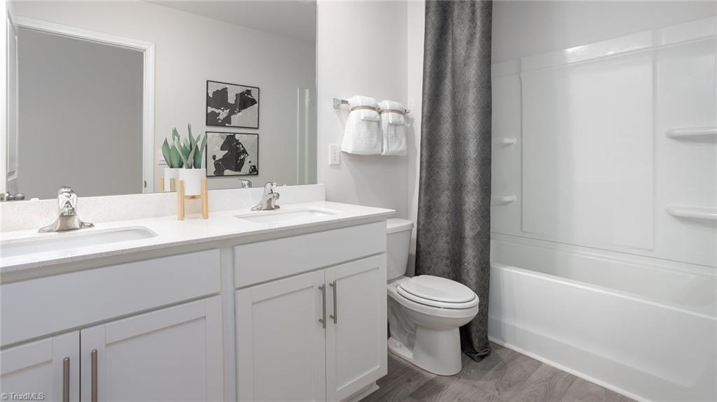 property viewer photo 24