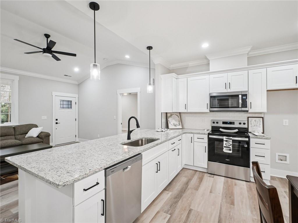 property viewer photo 13