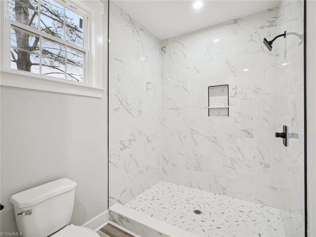 property viewer photo 20