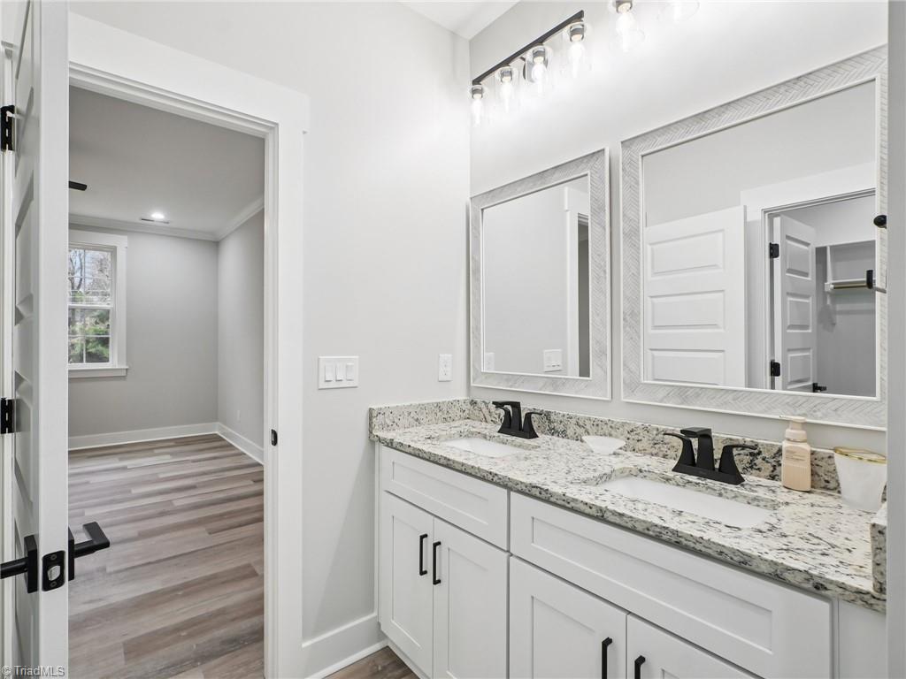 property viewer photo 21