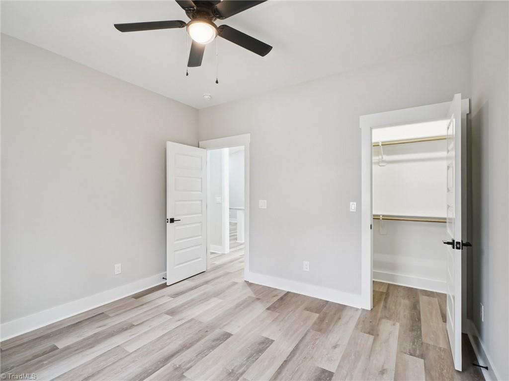 property viewer photo 23