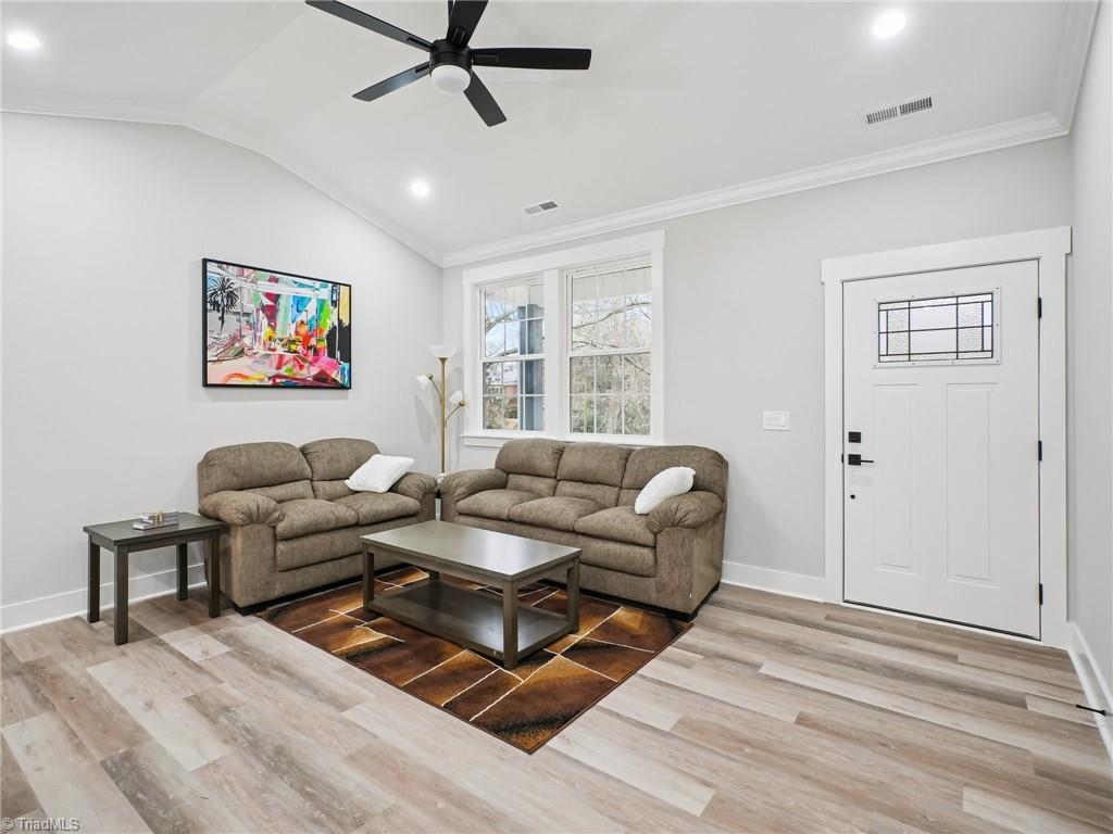 property viewer photo 5