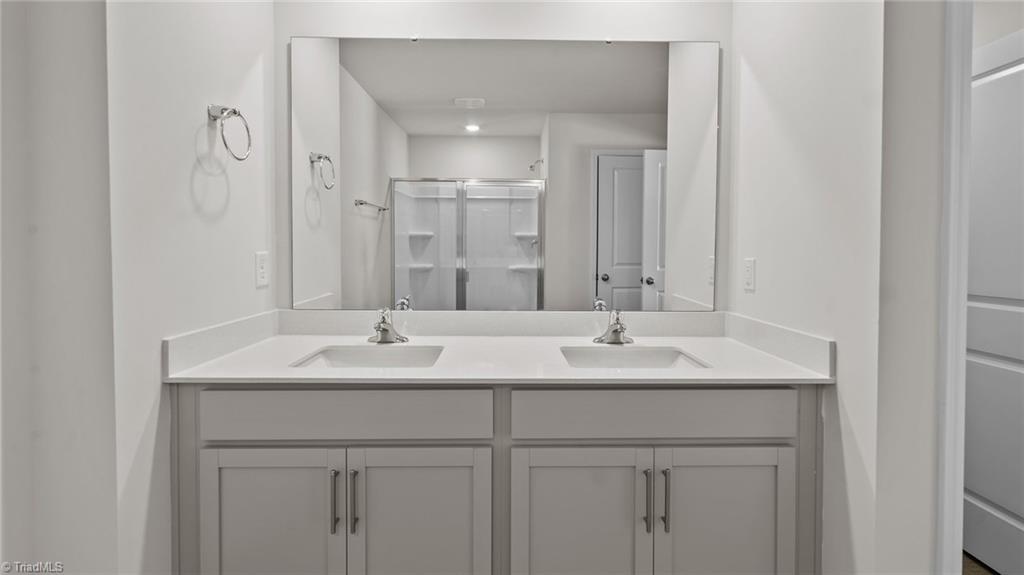 property viewer photo 15