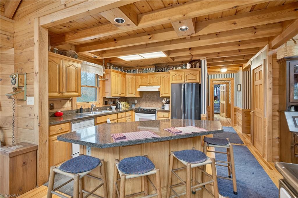 property viewer photo 15