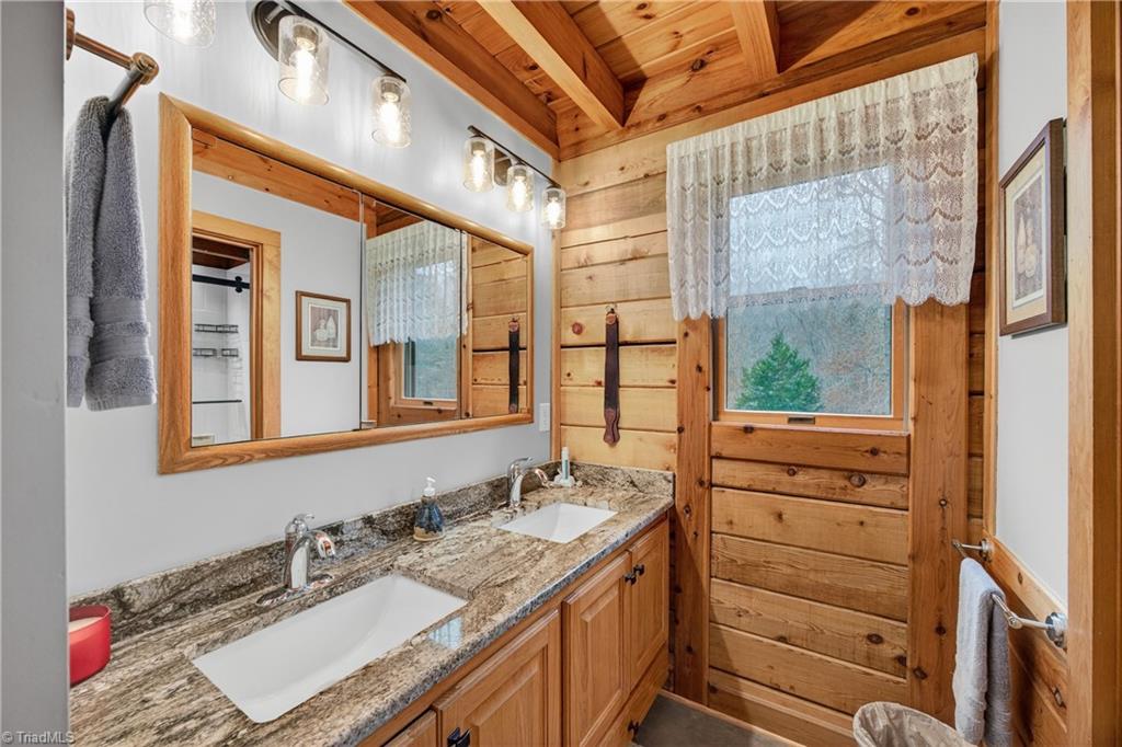 property viewer photo 21