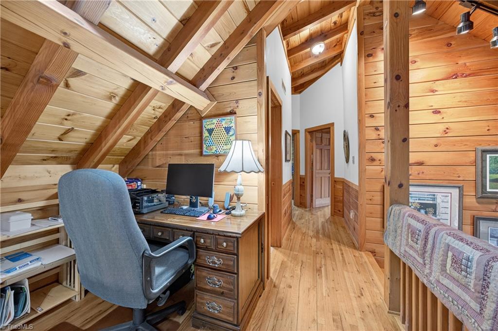 property viewer photo 24