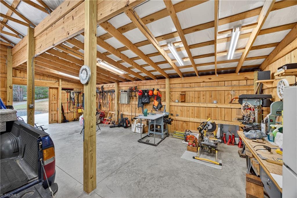 property viewer photo 42