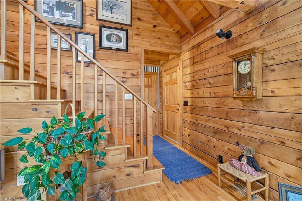 property viewer photo 5