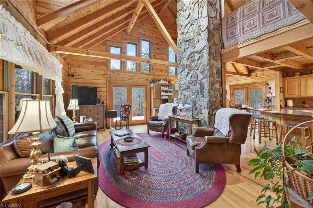 property viewer photo 7