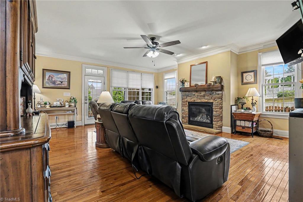 property viewer photo 11