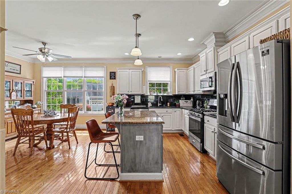 property viewer photo 20