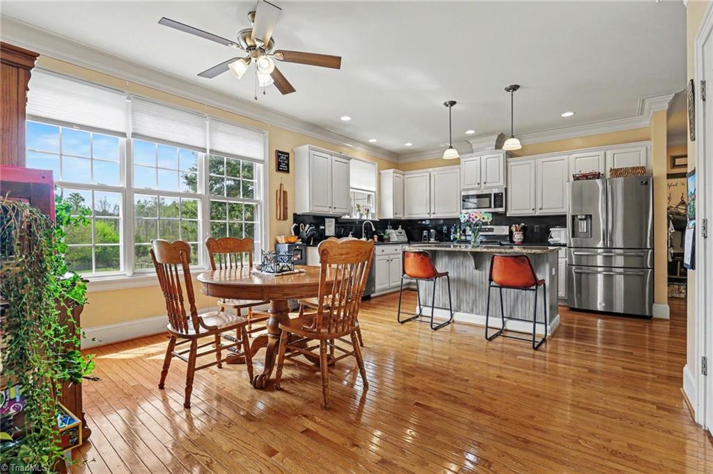 property viewer photo 26