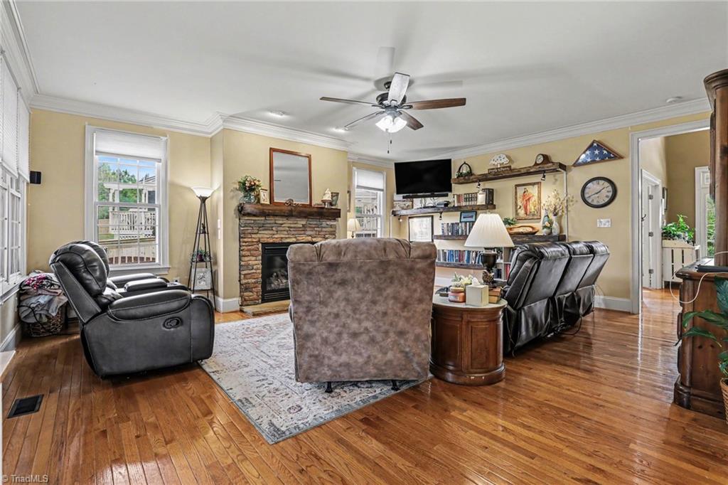 property viewer photo 31