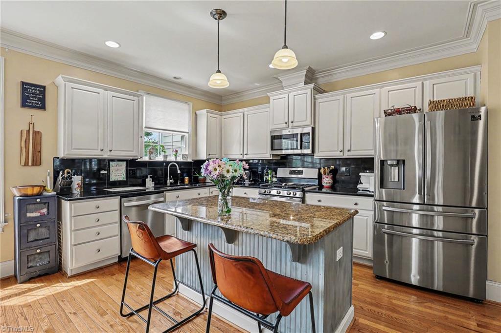 property viewer photo 36