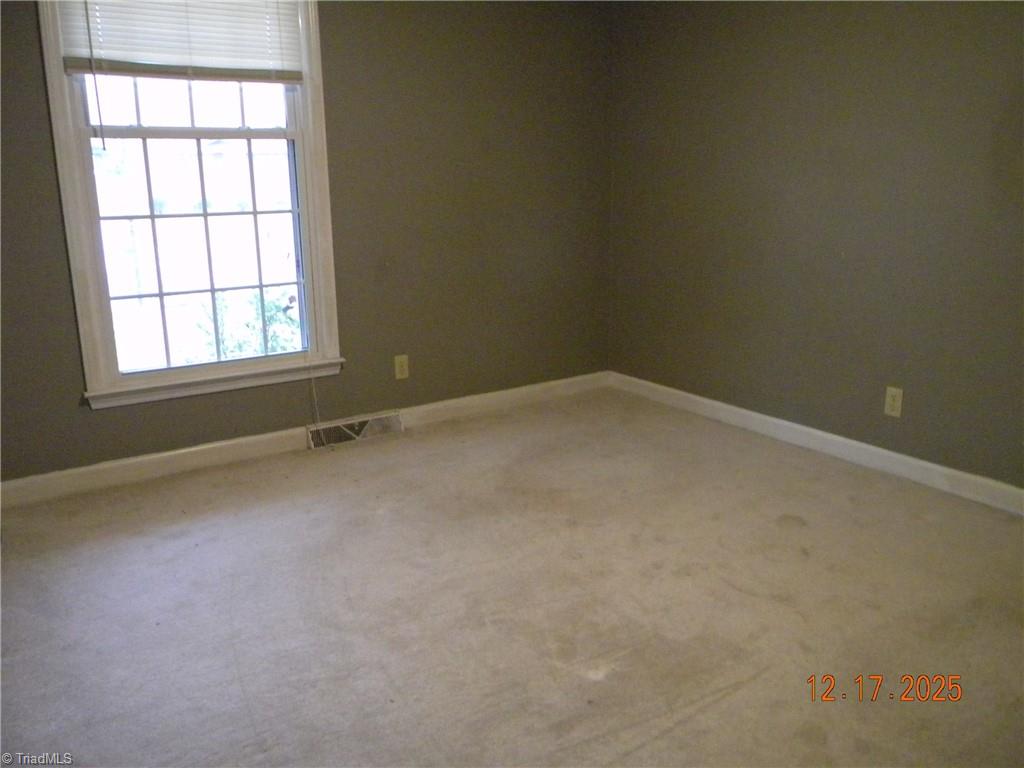 property viewer photo 7