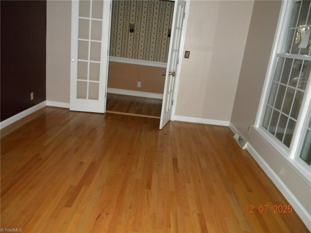 property viewer photo 9