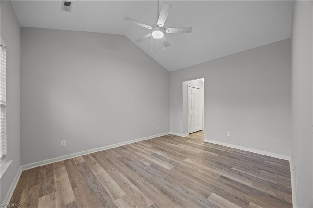 property viewer photo 14
