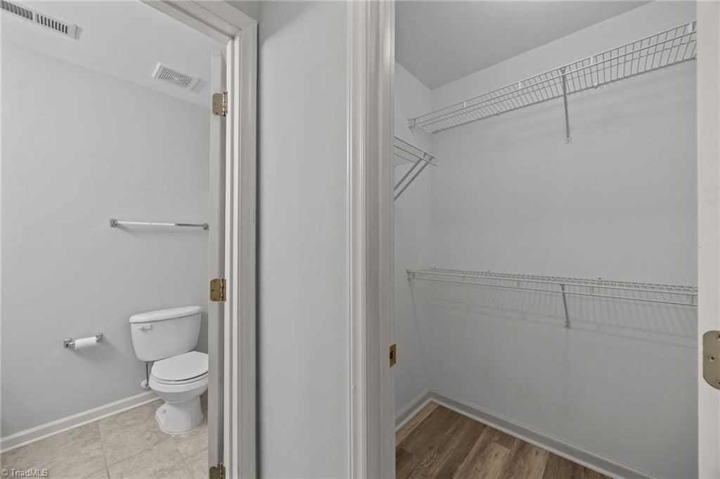 property viewer photo 16