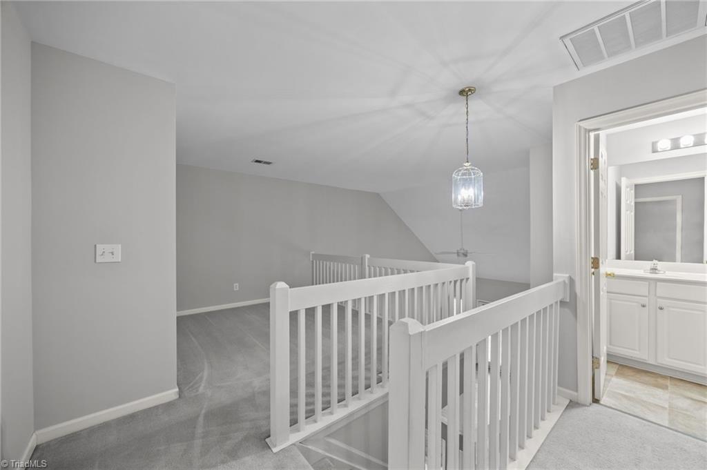 property viewer photo 21