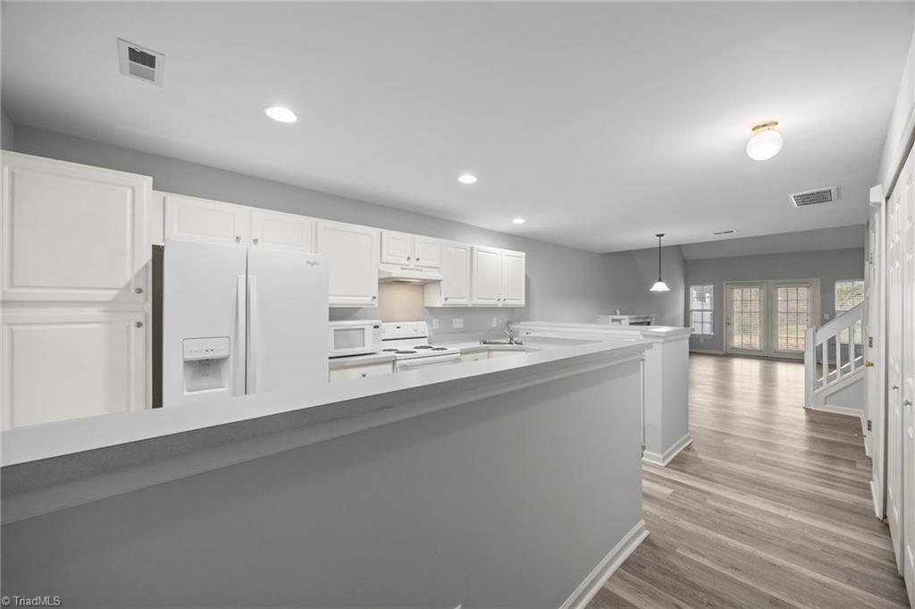 property viewer photo 3