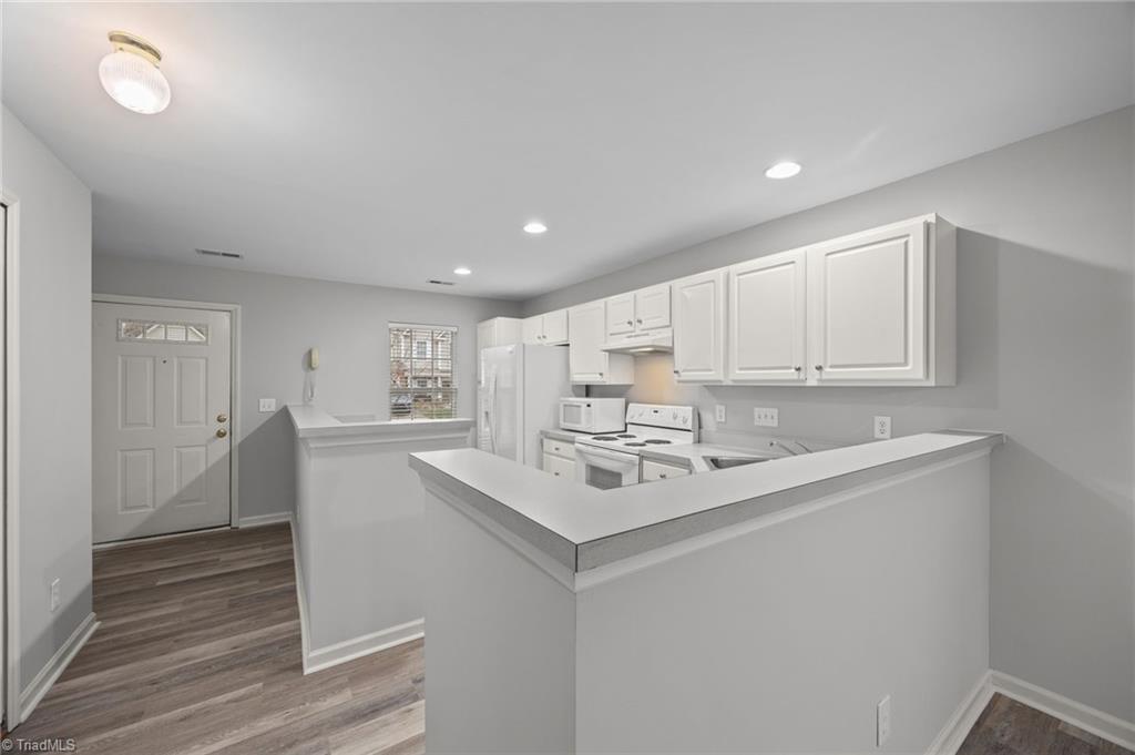 property viewer photo 8