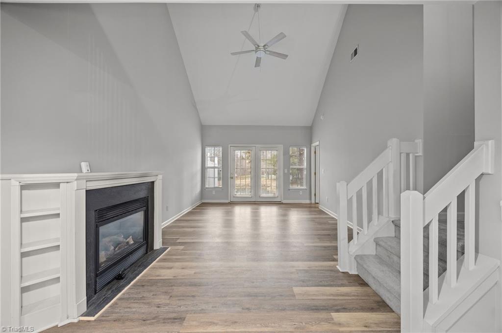 property viewer photo 9