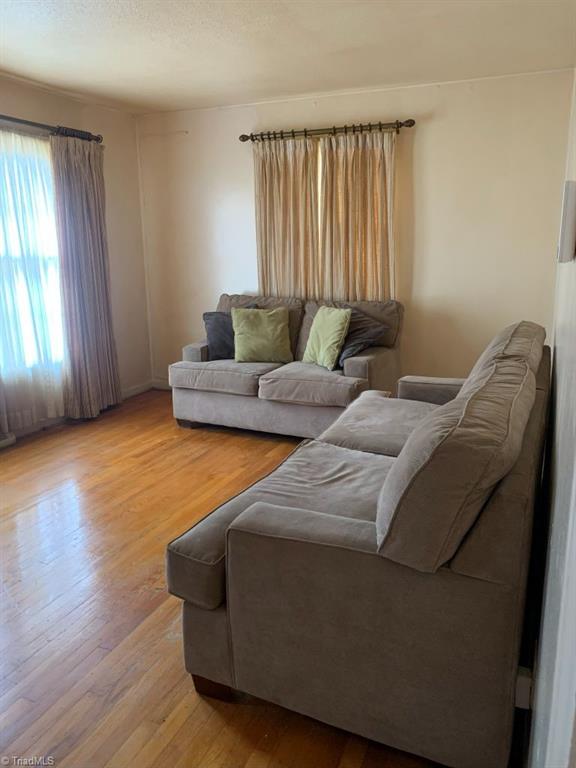 property viewer photo 3