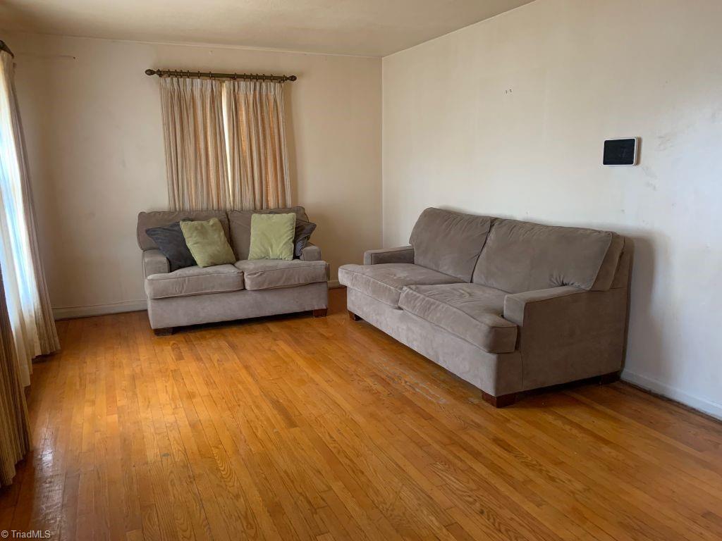 property viewer photo 4