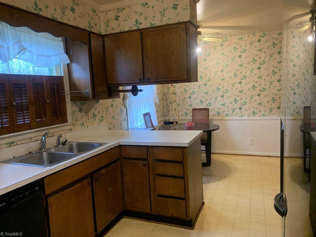 property viewer photo 7