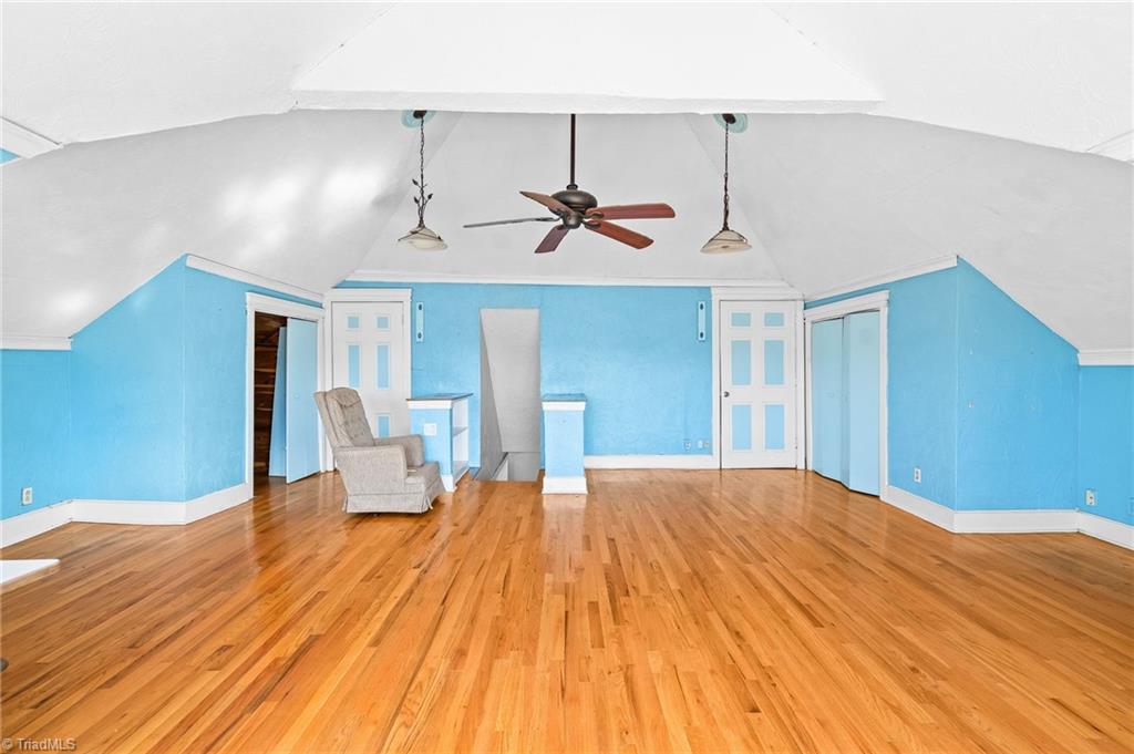 property viewer photo 31