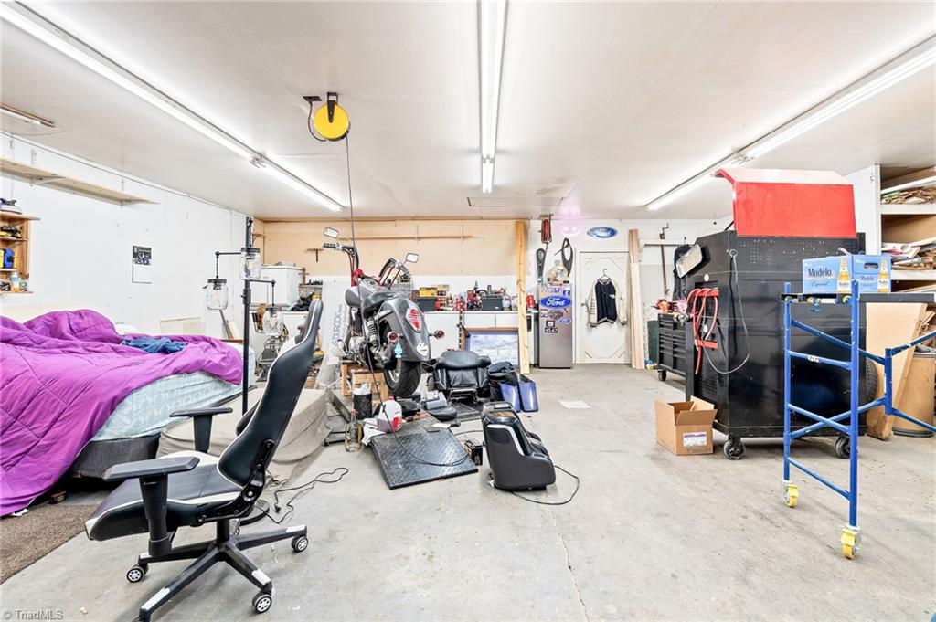 property viewer photo 44