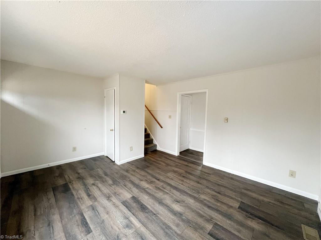 property viewer photo 2