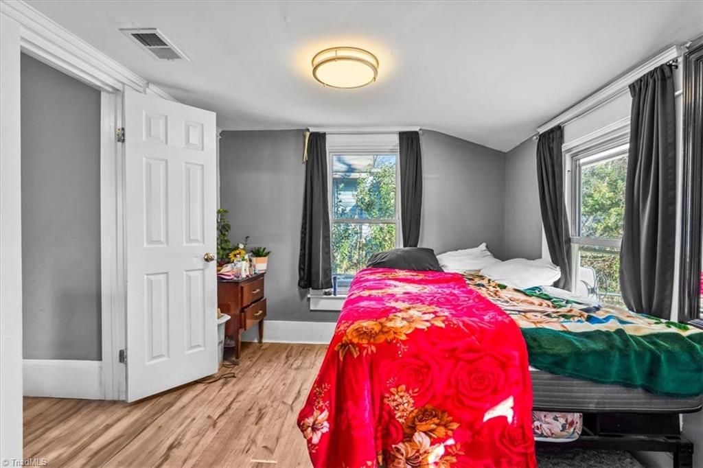 property viewer photo 16