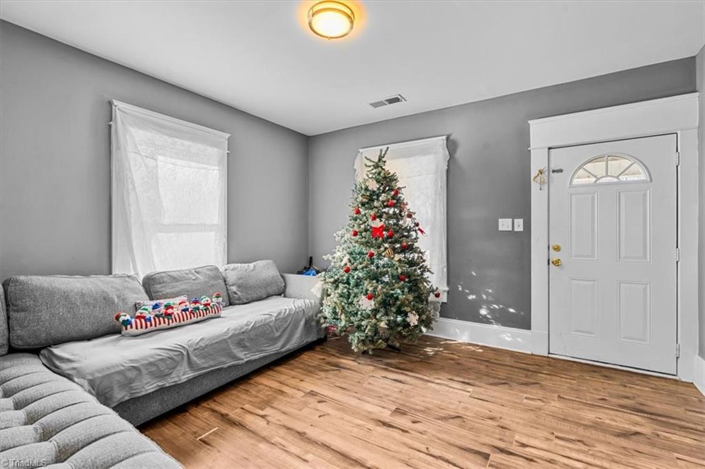 property viewer photo 5