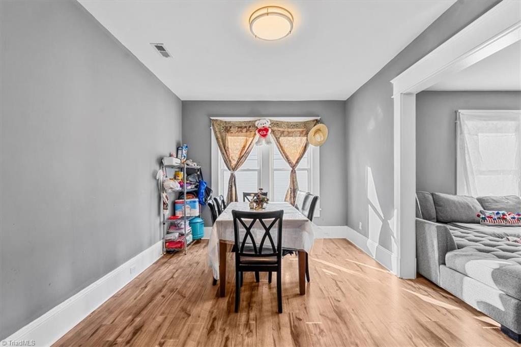 property viewer photo 7