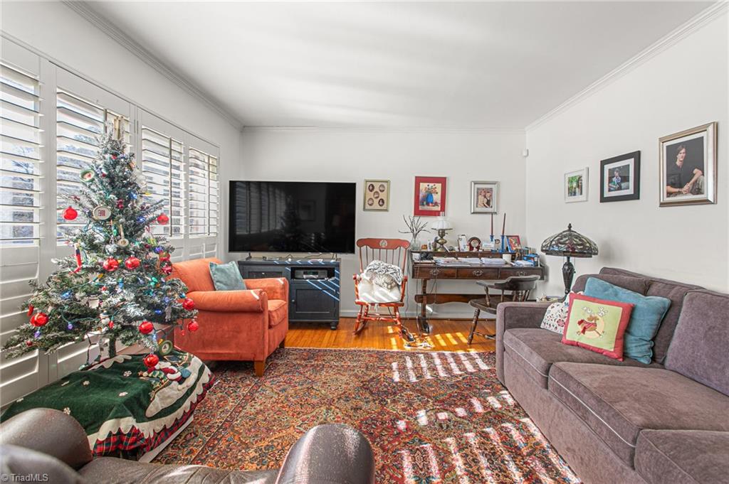 property viewer photo 2