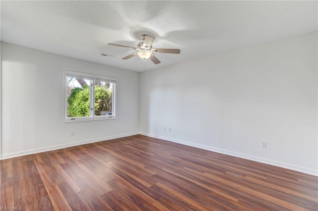 property viewer photo 14