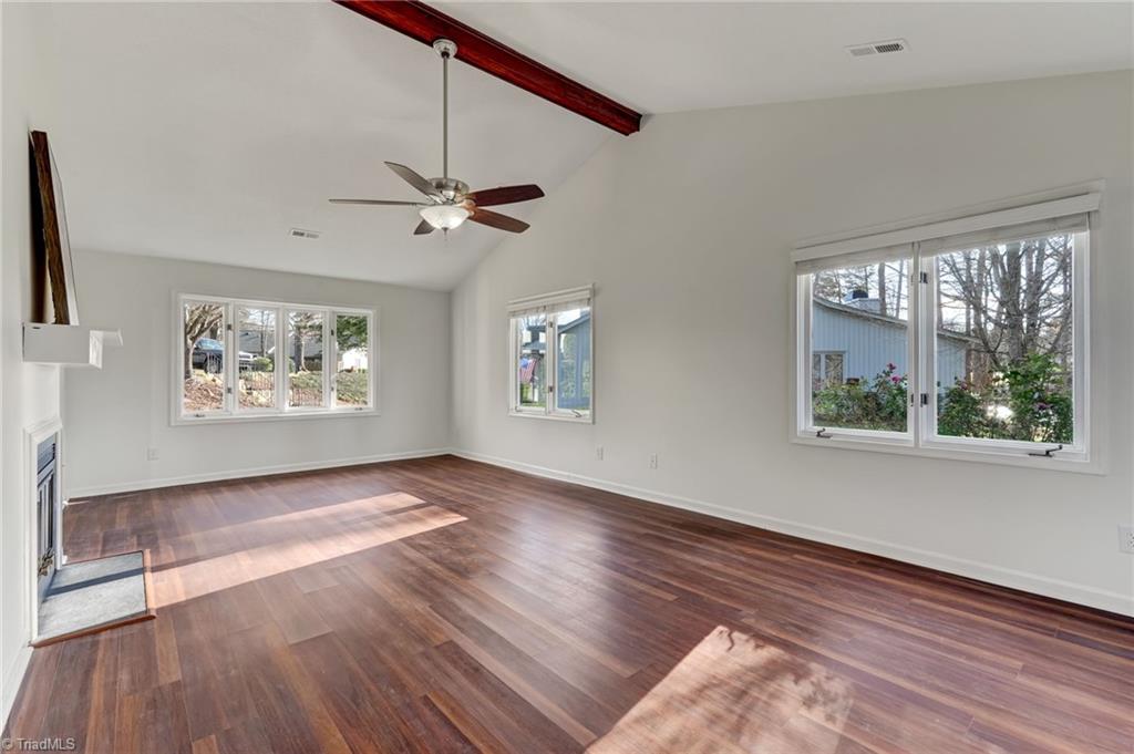 property viewer photo 6