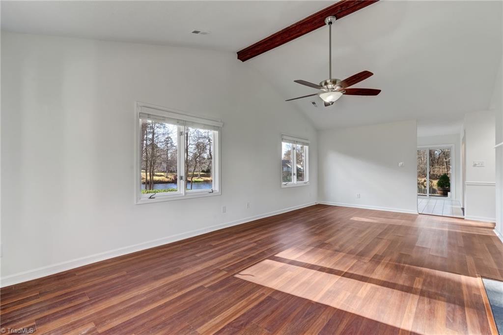 property viewer photo 7