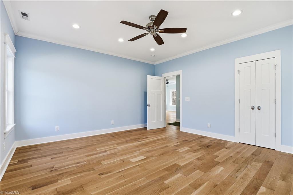 property viewer photo 12