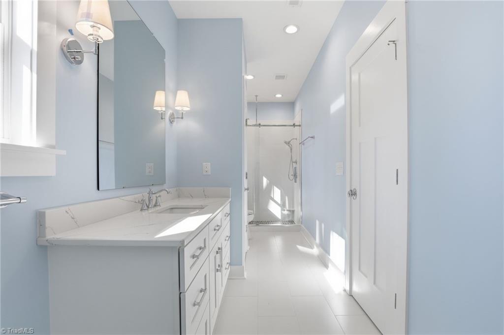 property viewer photo 14