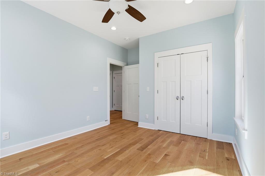 property viewer photo 19