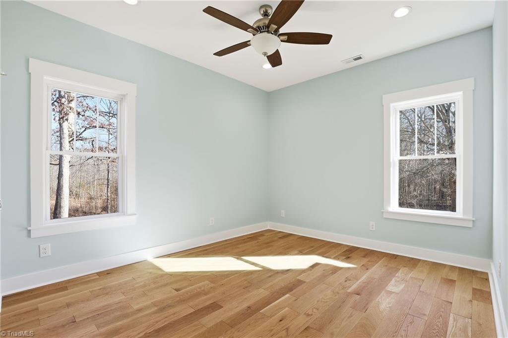 property viewer photo 20