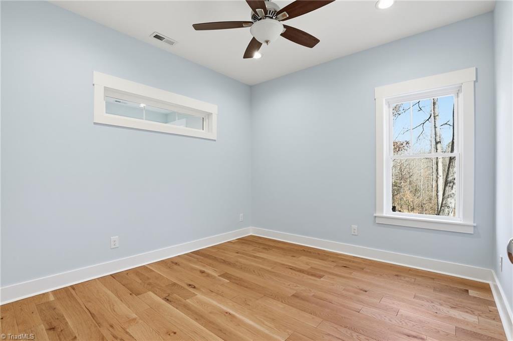 property viewer photo 22