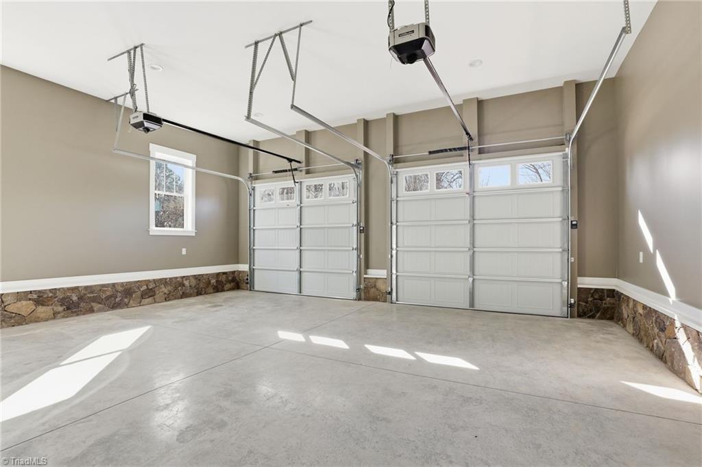 property viewer photo 25