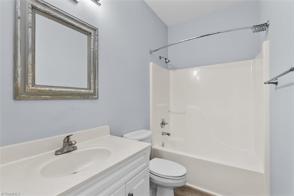 property viewer photo 25