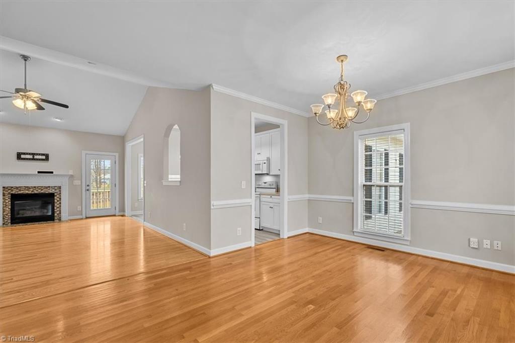 property viewer photo 3