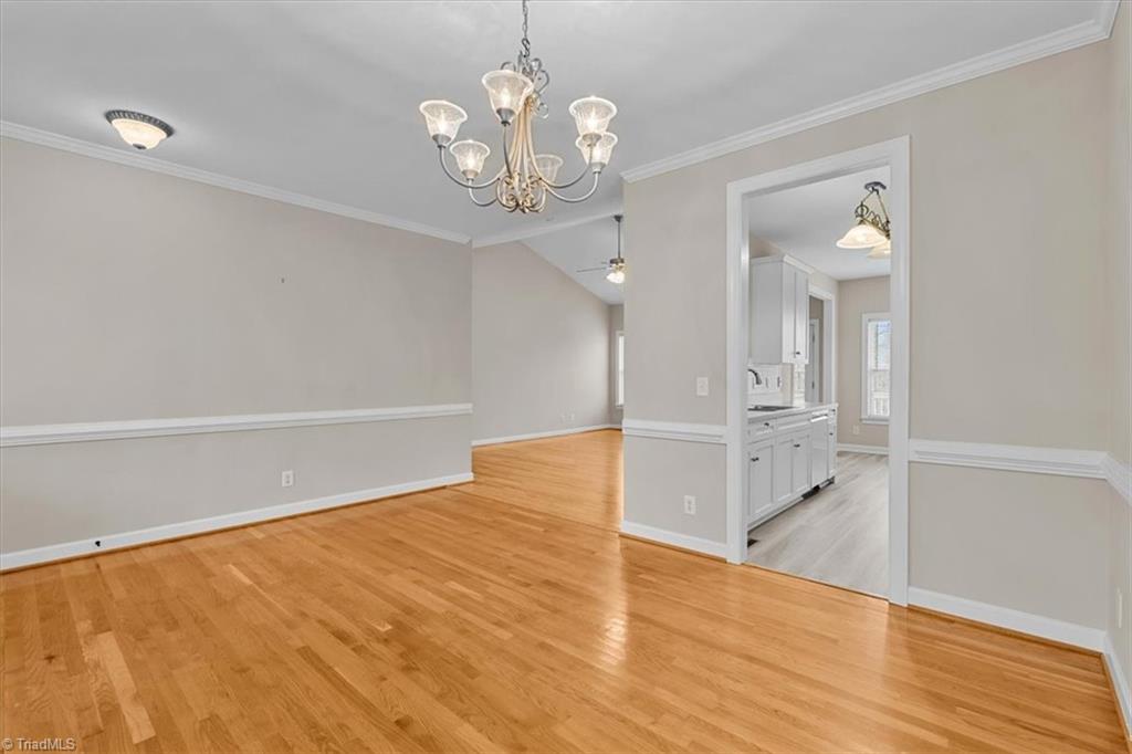 property viewer photo 5