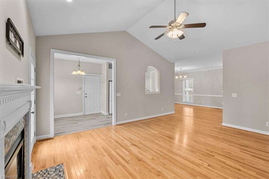 property viewer photo 9