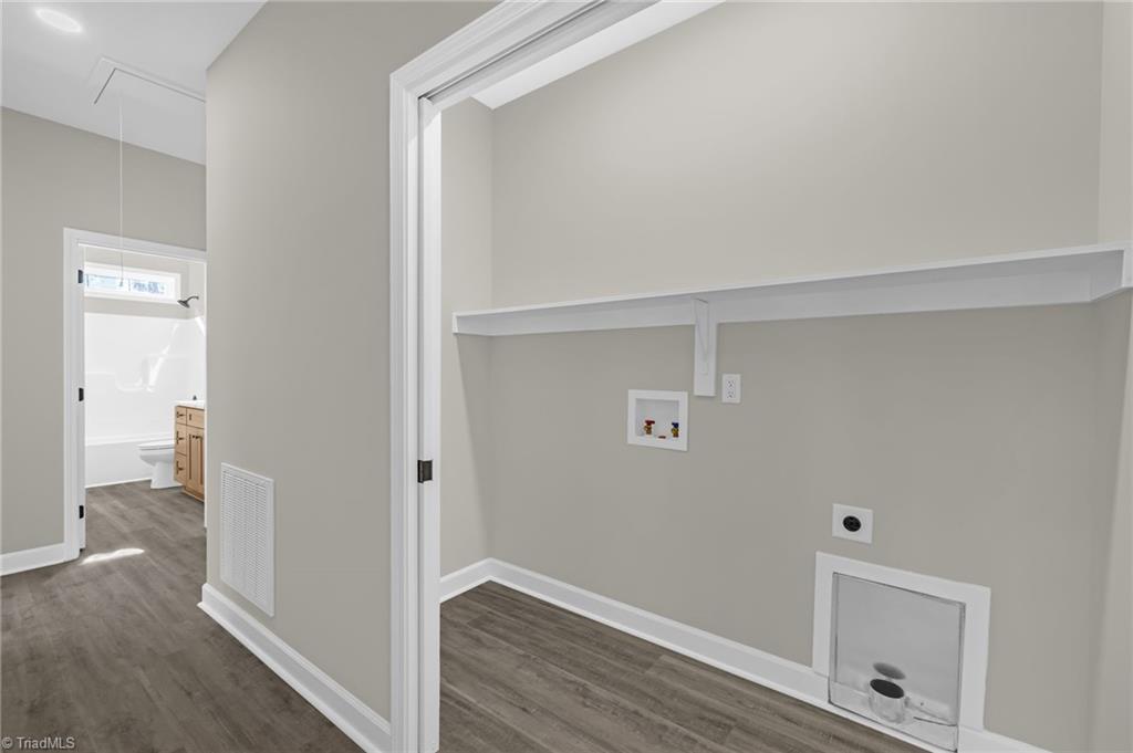 property viewer photo 13